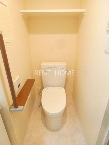 トイレ　ウォシュレット付きのトイレです。