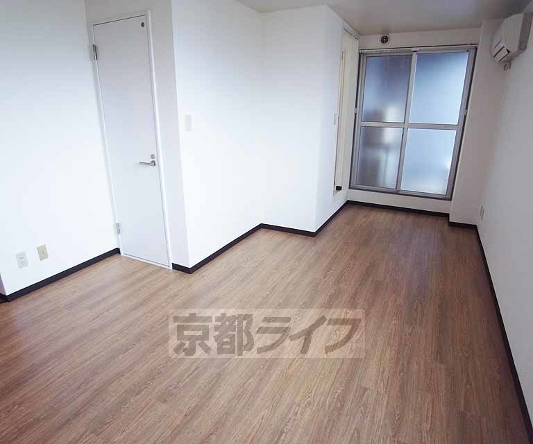 居室・リビング　リノベーションされていて綺麗です。