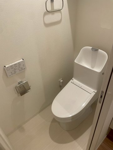 トイレ　☆清潔感のあるトイレです☆
