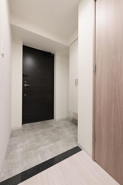 玄関　※写真は同タイプ住戸です。