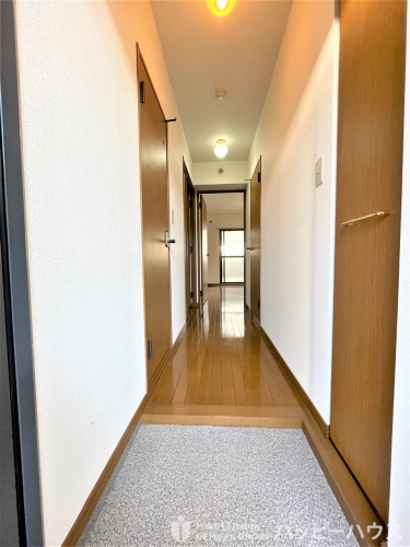 玄関　※別号室参考画像の為、現況優先とします。
