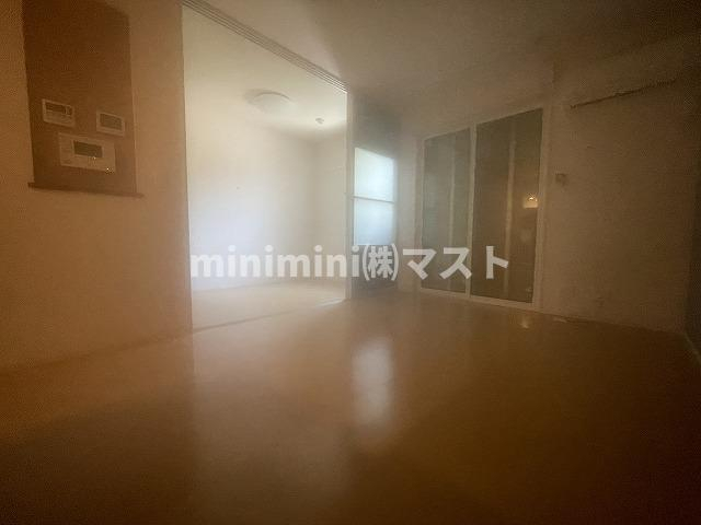 居室・リビング　他号室参考写真です