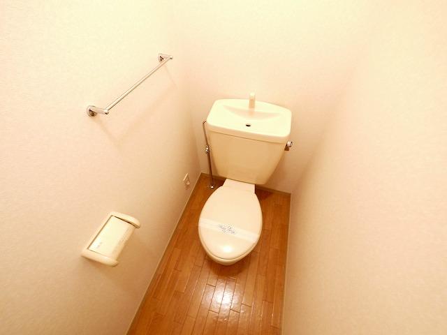 トイレ　ゆったりとした空間のトイレです