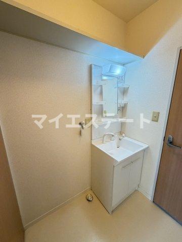 洗面設備　別部屋写真使用