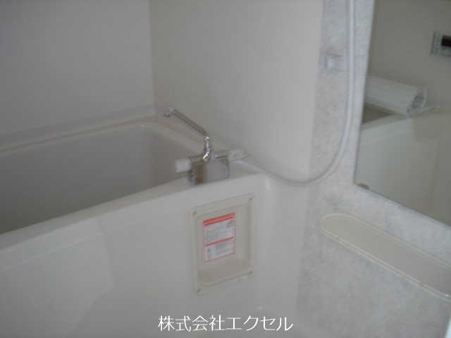 バス・シャワールーム　追い焚き完備です。
