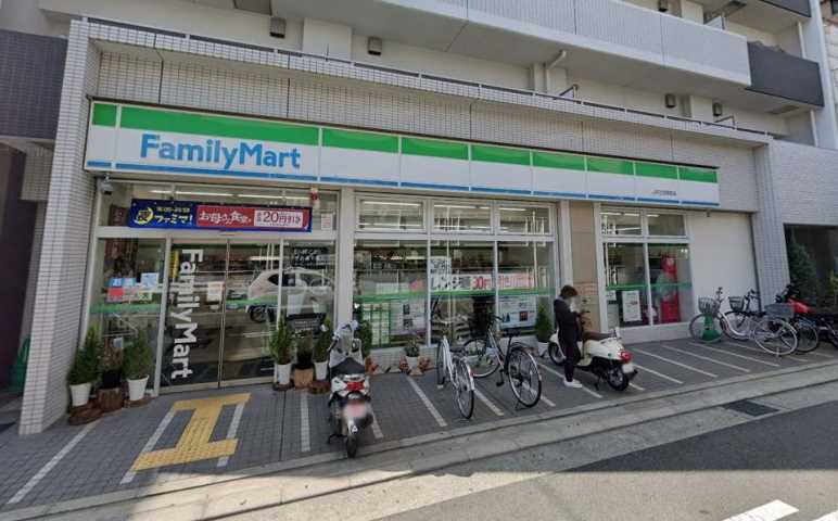 コンビニ　ファミリーマート（コンビニ）まで642m