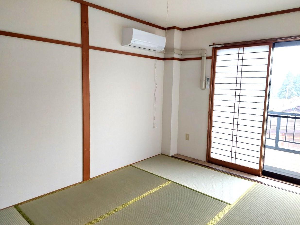 その他設備　南向き和室、畳キレイ