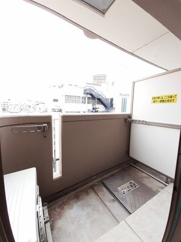 バルコニー　開放的で明るい空間を演出してくれるバルコニーです
