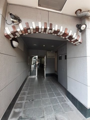 エントランス　清潔なエントランスです