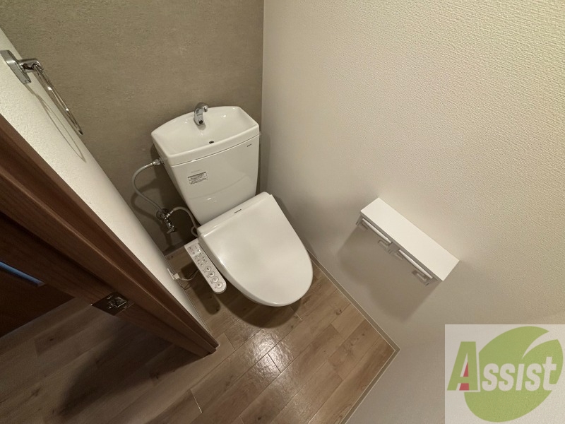 トイレ　こちらはトイレです。清潔感があり、安心して使用できます。