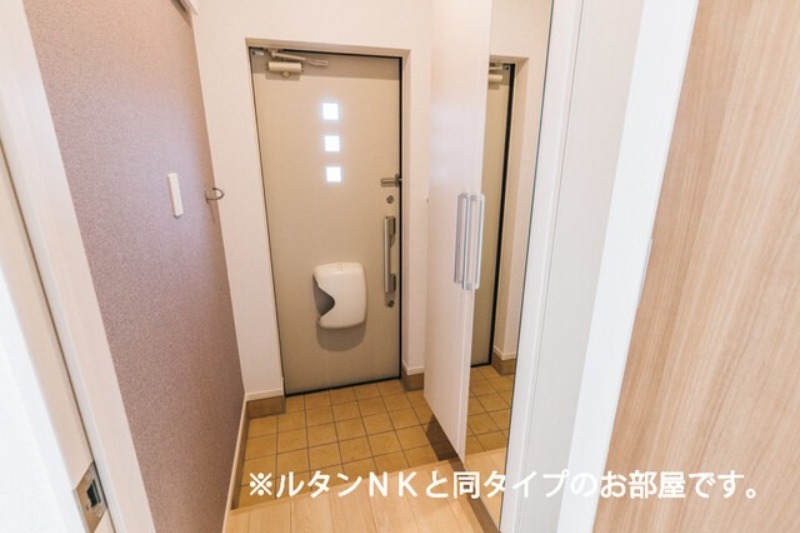 玄関　図面と現状に相違がある場合には現状を優先