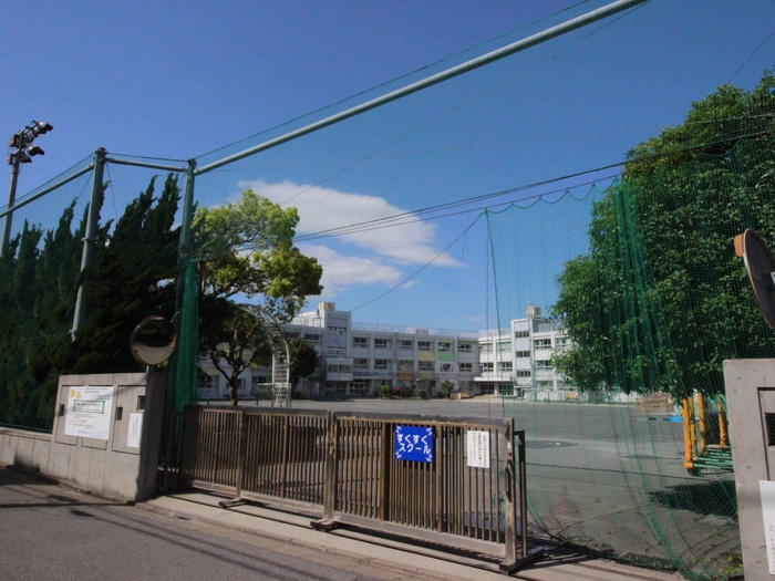 小学校　鎌田小学校（小学校）まで221m
