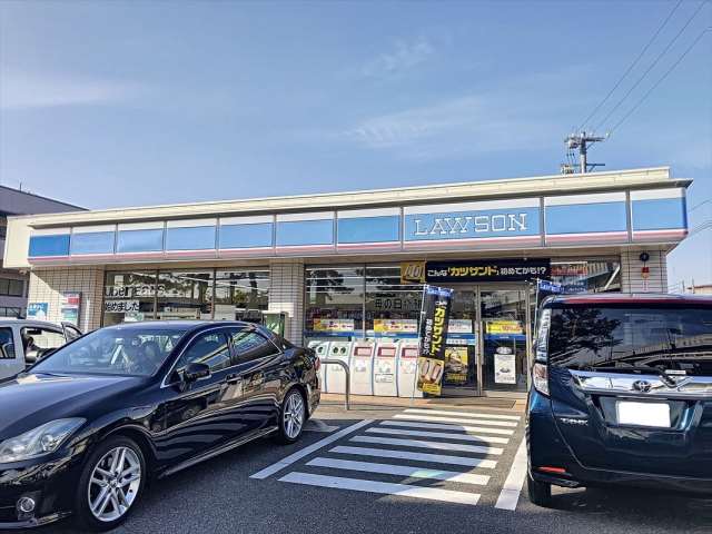 コンビニ　ローソン知立牛田店（コンビニ）まで814m