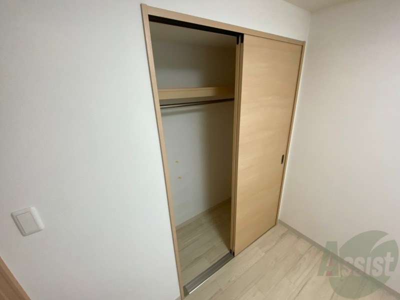 収納　寝室の収納です。部屋がすっきり片付きます。