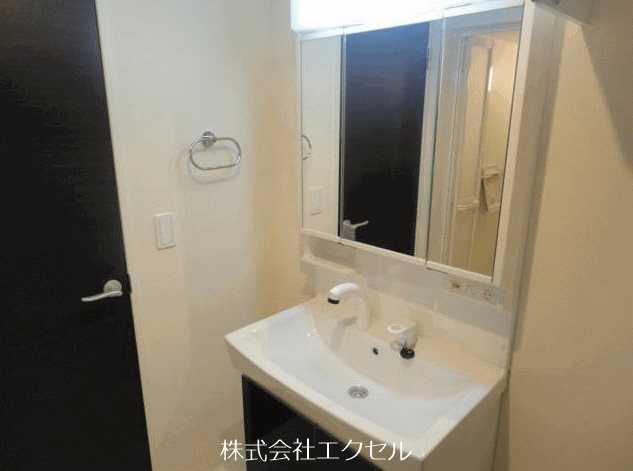 洗面設備　独立洗面台がございます。