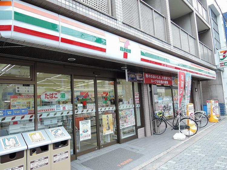 コンビニ　コンビニ（コンビニ）まで350m