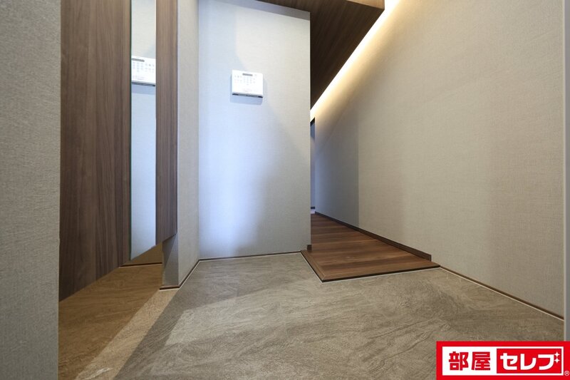 セレスティア檀溪通の玄関写真