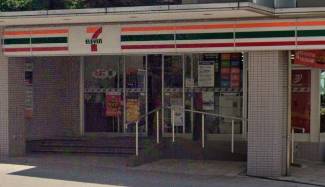 コンビニ　セブンイレブン 新横浜2丁目店（コンビニ）まで306m