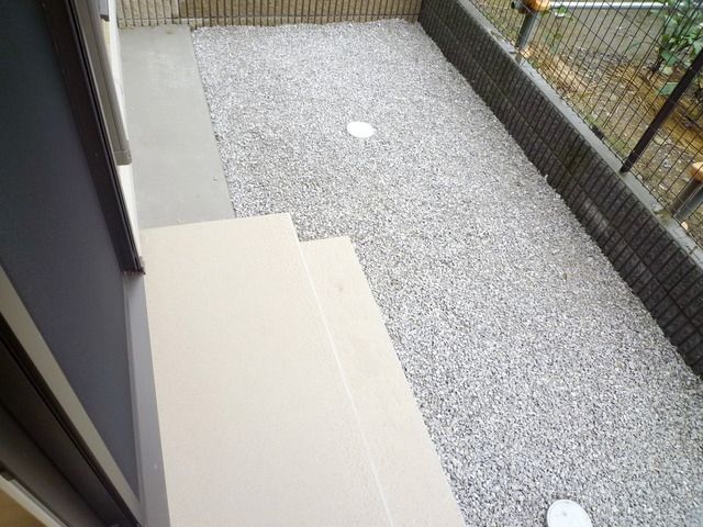バルコニー　専用庭