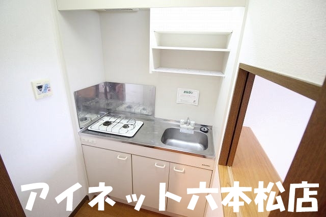 キッチン　ガスコンロ付きです