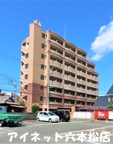 建物外観　2005年築の人気マンションです