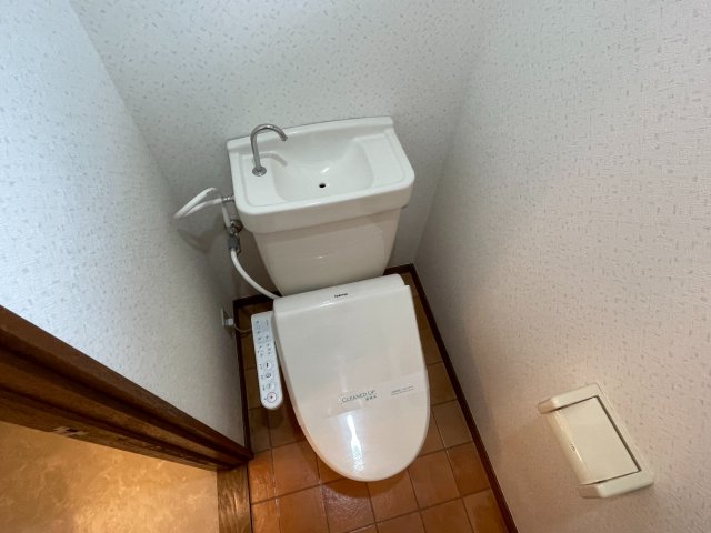 トイレ　※別号室参考写真です