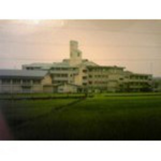 中学校　四日市市立三滝中学校（中学校）まで1862m