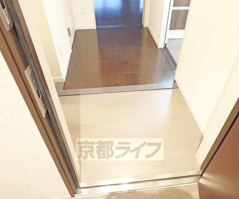玄関　玄関もすっきりとしていますね。