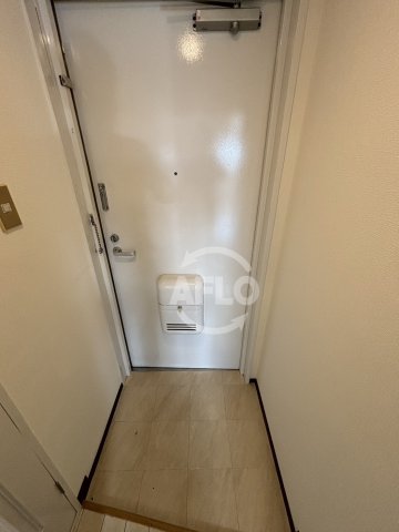 玄関　サンプラザ上汐　玄関