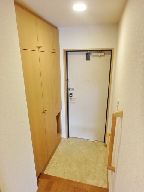 玄関　★収納付き玄関★