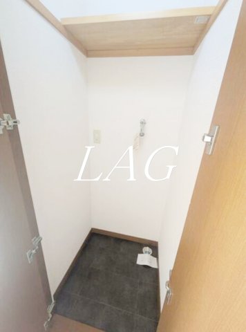 その他設備　室内洗濯置き場です。