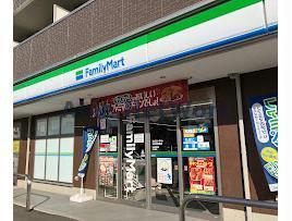 コンビニ　ファミリーマート刈谷市駅東店（コンビニ）まで371m