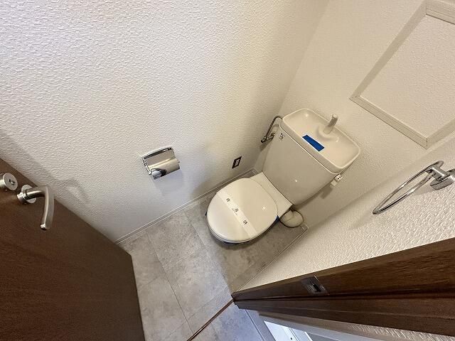 トイレ　落ち着いたトイレです