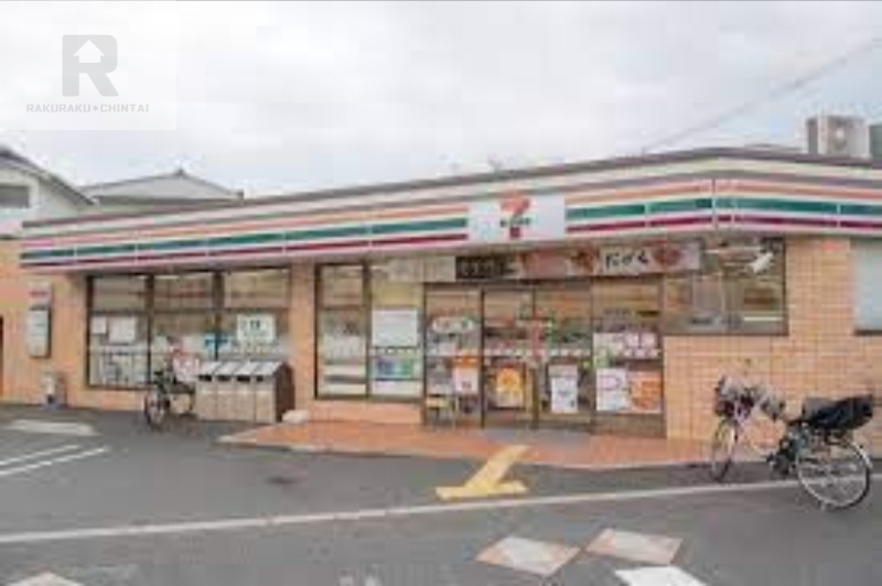 コンビニ　セブンイレブン大阪桃谷3丁目店（コンビニ）まで298m