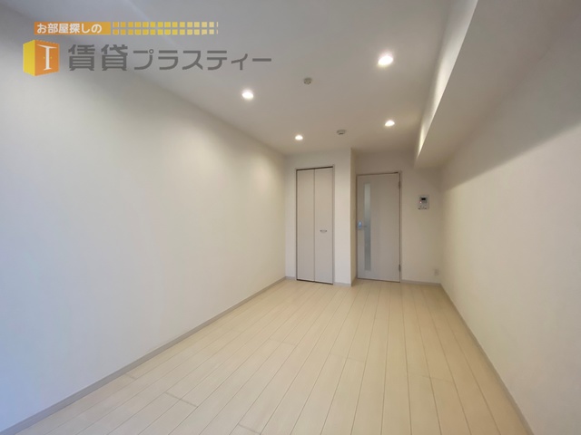 居室・リビング　ゆったり過ごせそうですね　※反転タイプ
