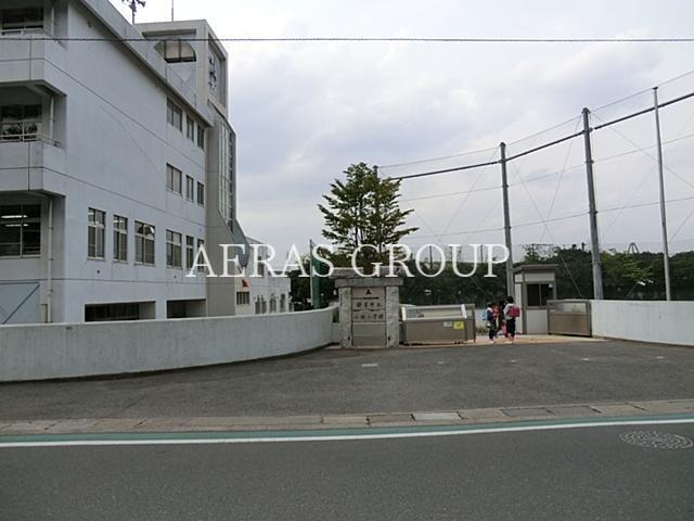小学校　鎌倉市立小坂小学校（小学校）まで662m