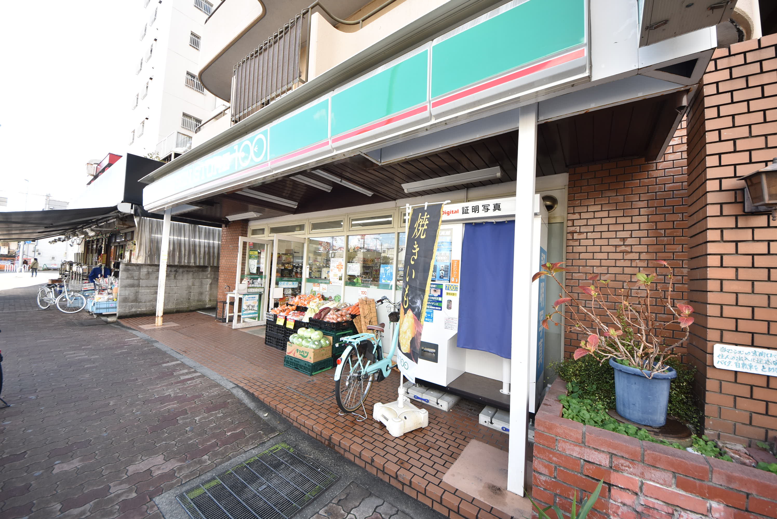 コンビニ　ローソンストア100長田菅原通店（コンビニ）まで318m