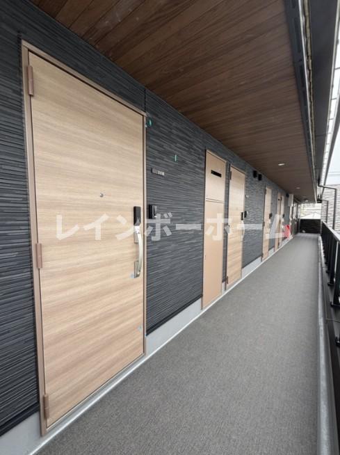 エントランス　※同施工会社参考写真