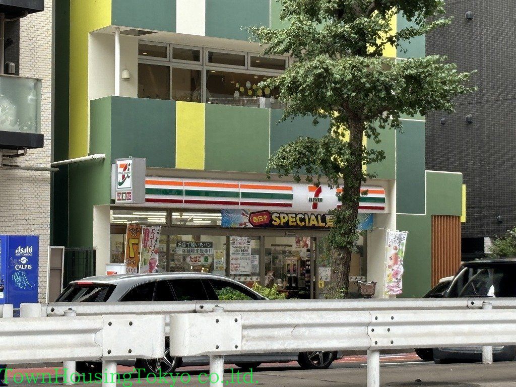 コンビニ　セブン-イレブン 世田谷上馬４丁目店（コンビニ）まで300m