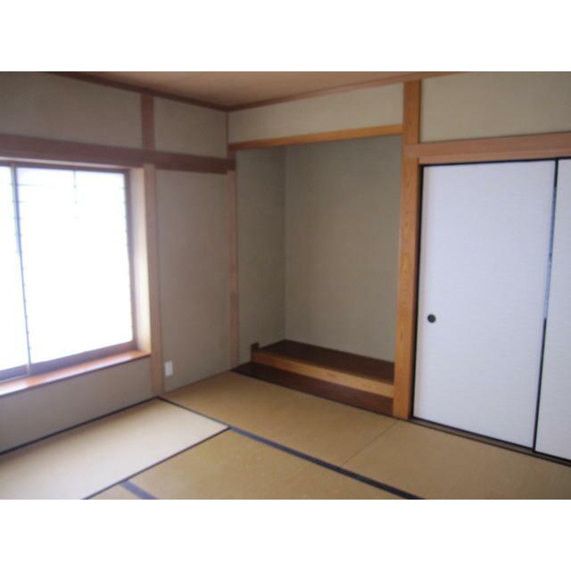 その他部屋・スペース　床の間つきの和室
