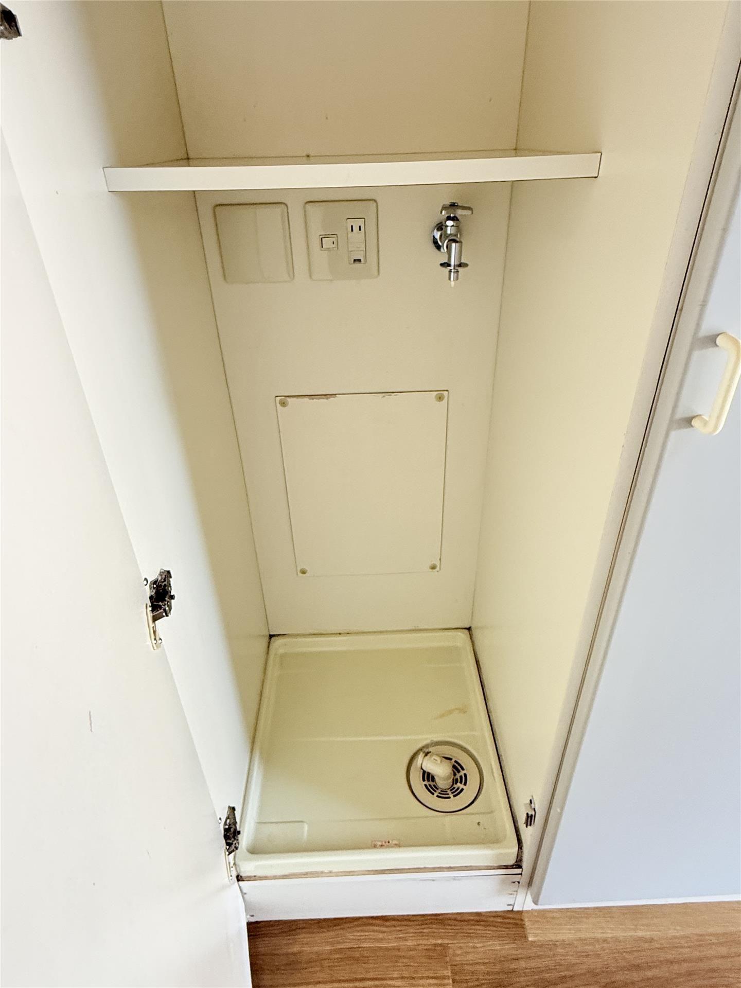 収納　洗濯機置場※同物件別室同タイプの写真です