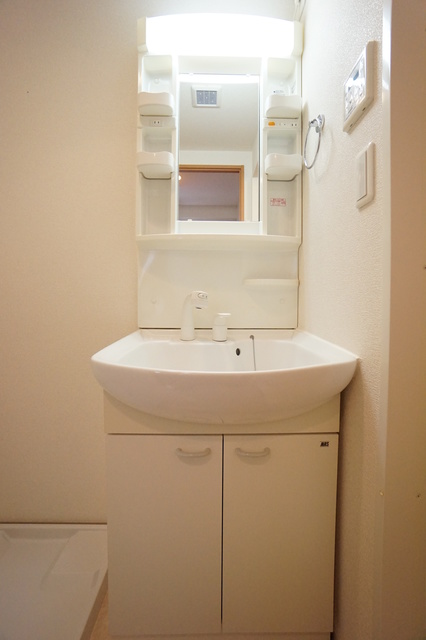洗面設備　別部屋の写真です。