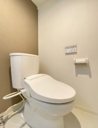 トイレ　※こちらのお写真は他部屋になり参考写真です※