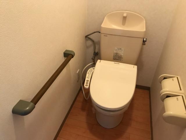トイレ　シャワー付トイレ