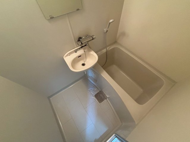 バス・シャワールーム　※別部屋写真