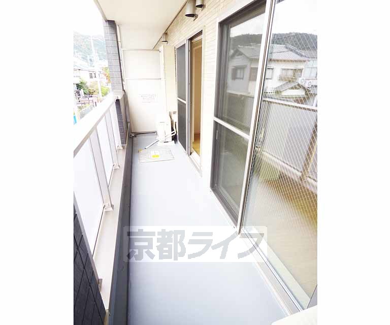 バルコニー　広いバルコニです。