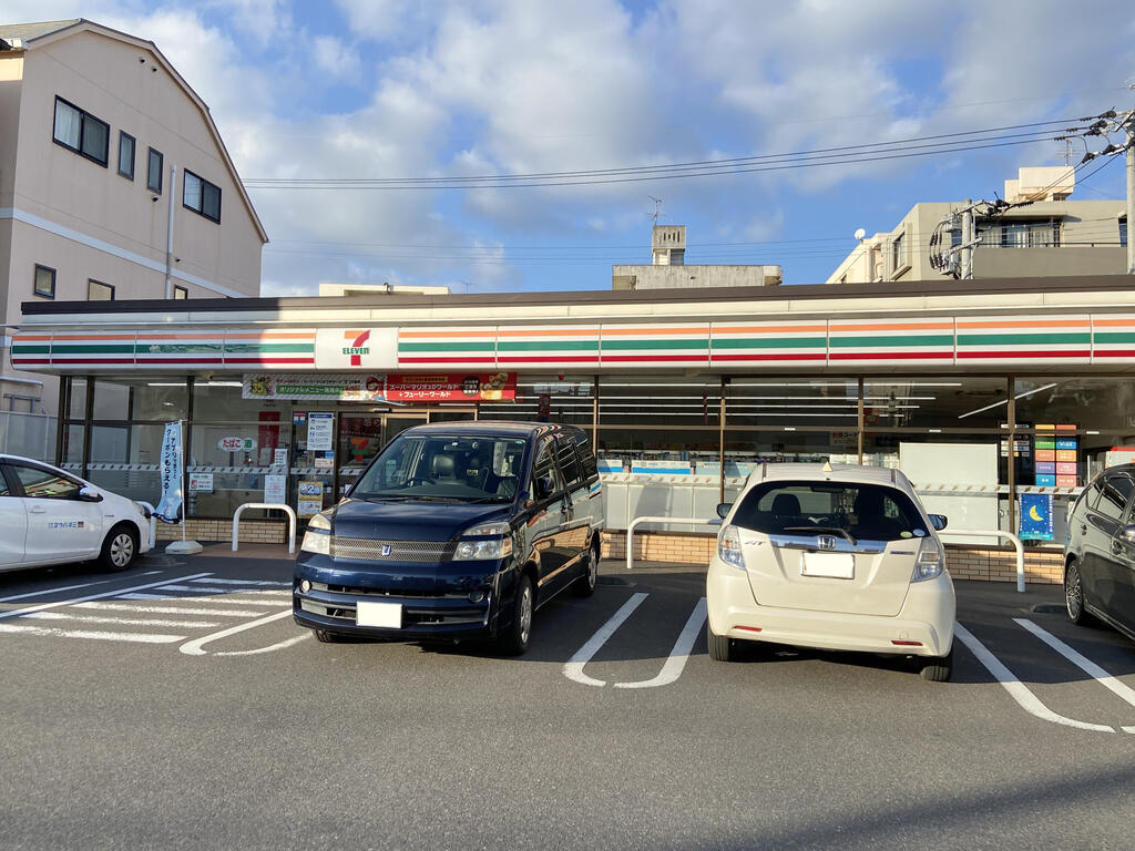 コンビニ　セブンイレブン鹿児島騎射場店（コンビニ）まで450m