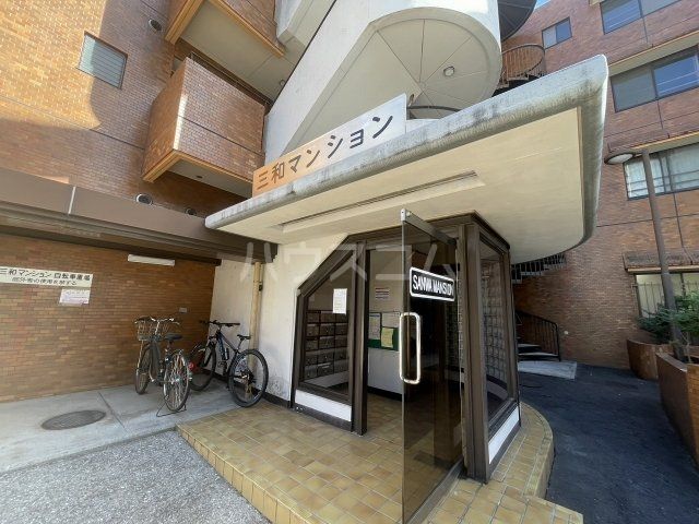 エントランス