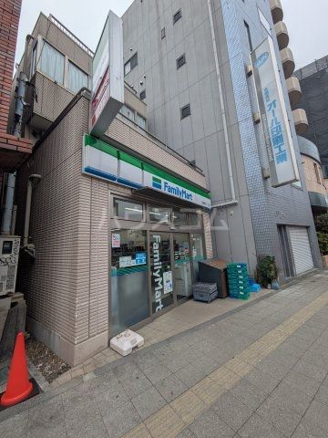 コンビニ　ファミリーマート 西巣鴨三丁目店（コンビニ）まで465m