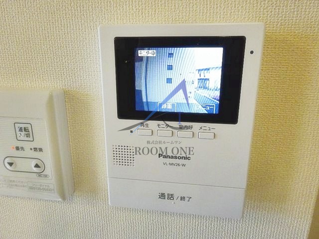 セキュリティ　モニター付きインターホンです。